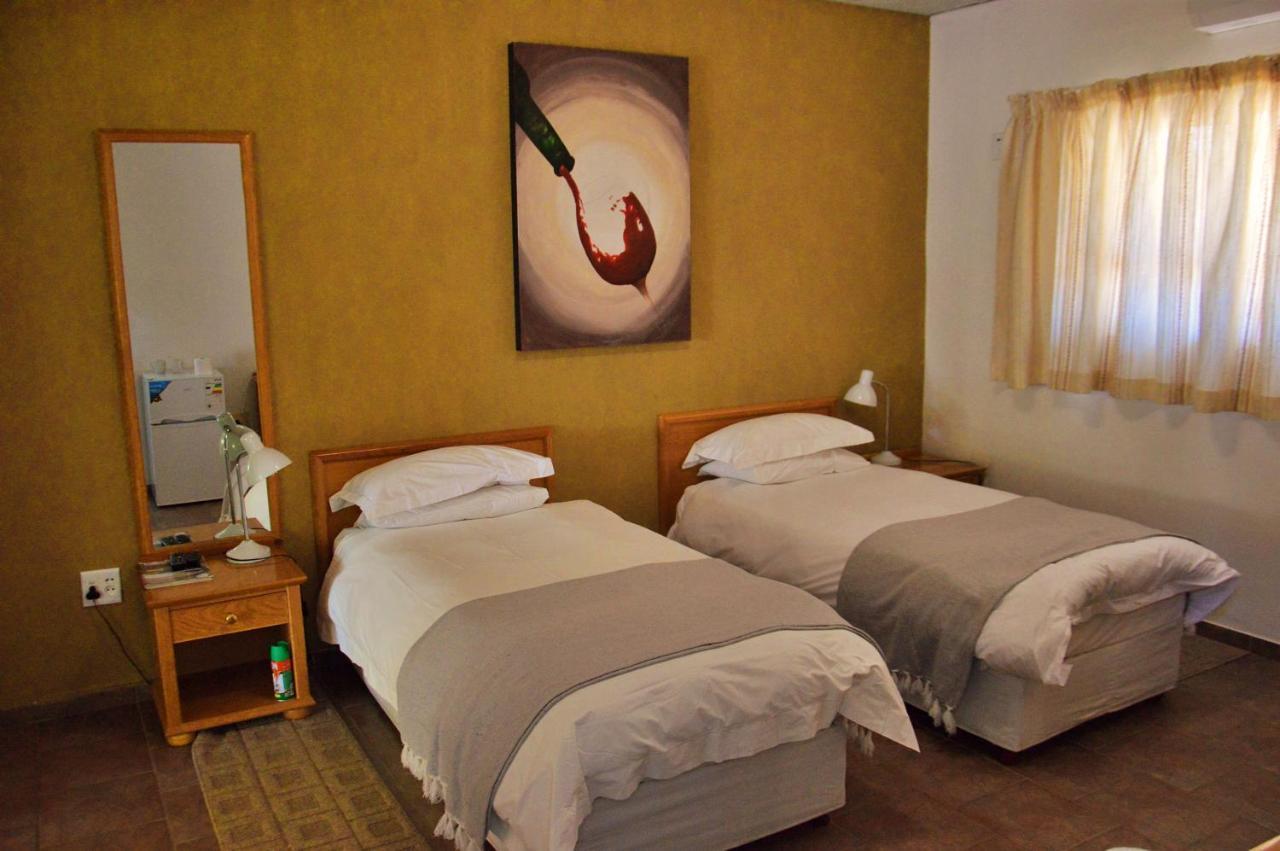 Central Hotel Omaruru Extérieur photo